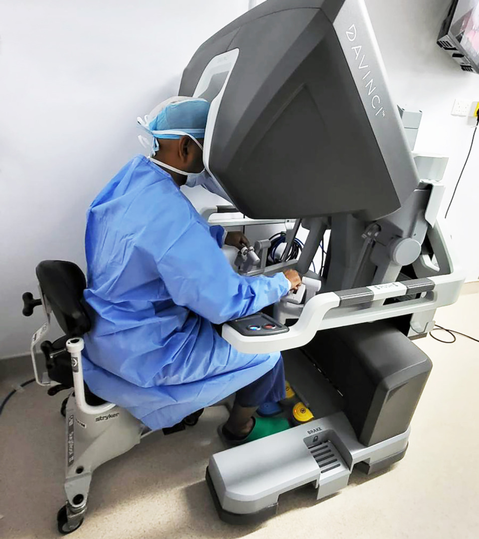 Da Vinci Robotic Surgical System Neumark Singapore