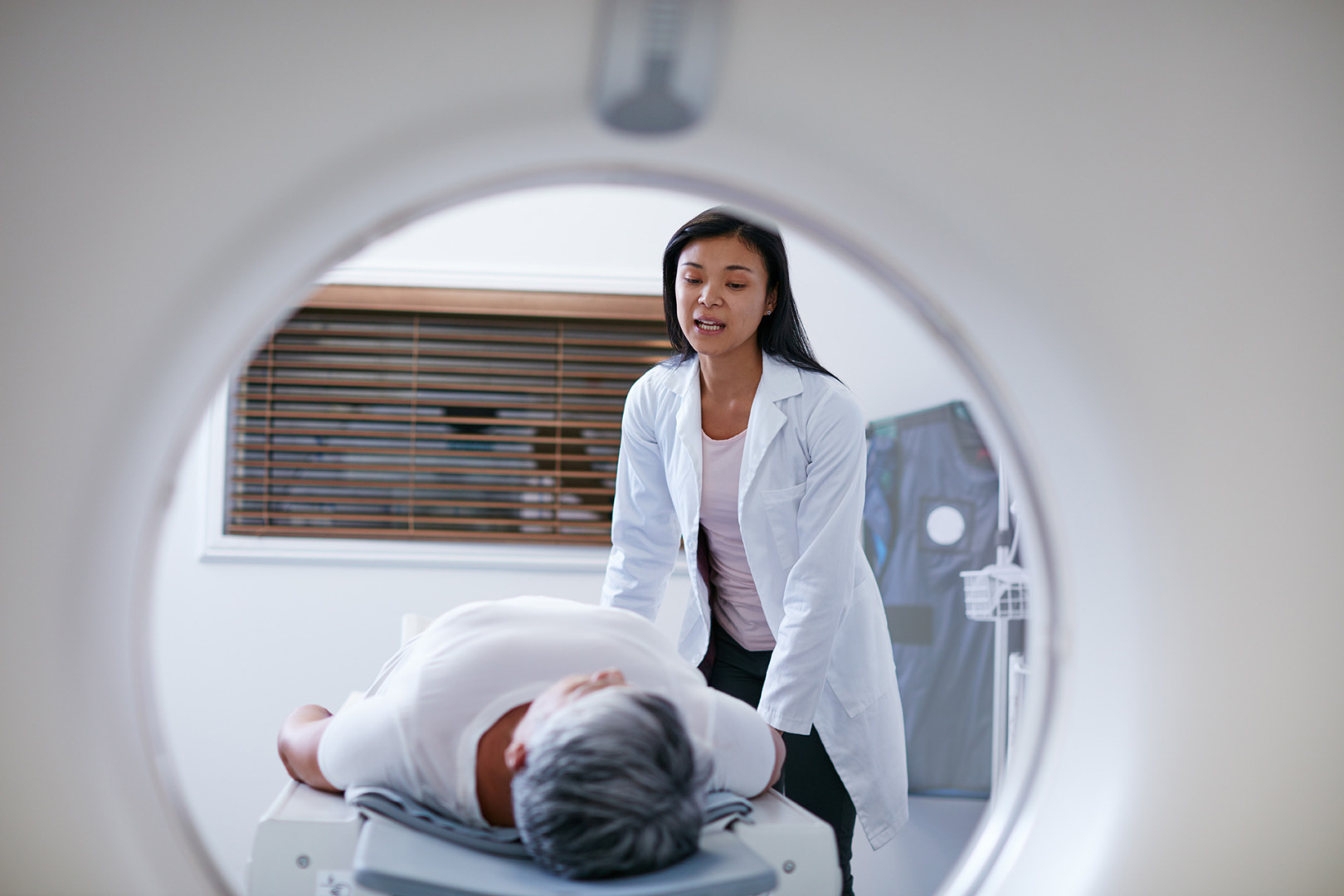lung cancer doctor