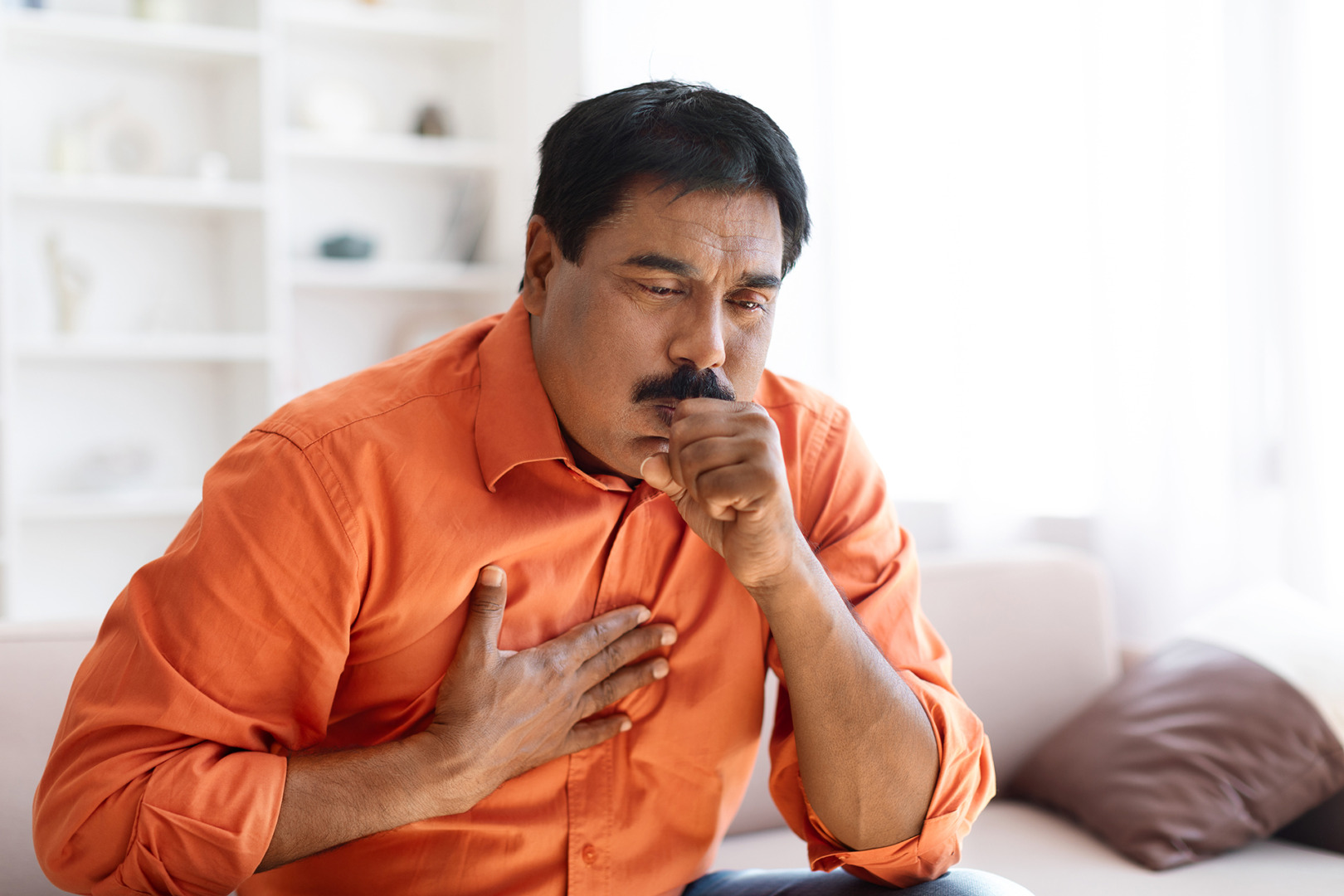 lung neoplasm symptoms