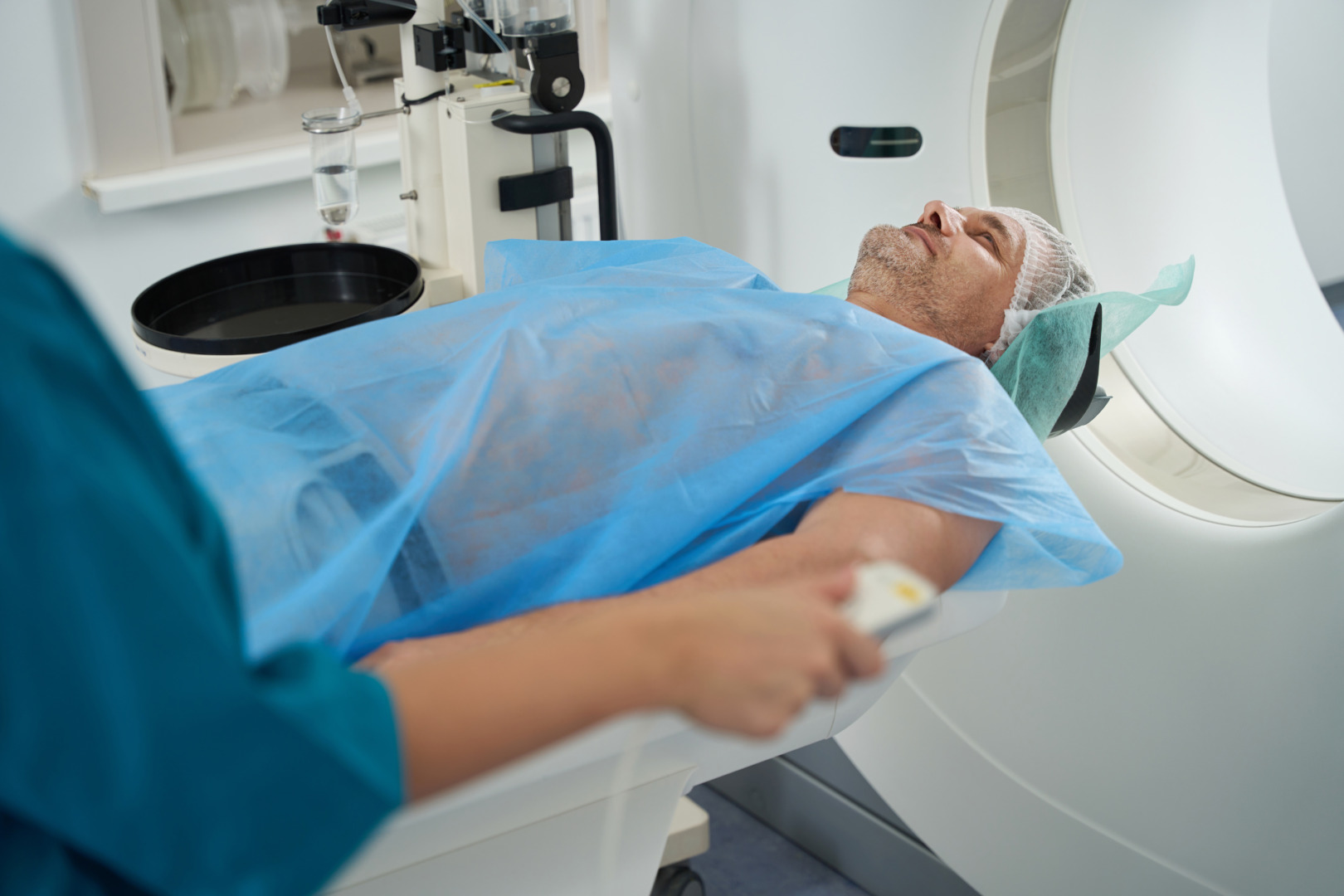 mediastinal mass screening