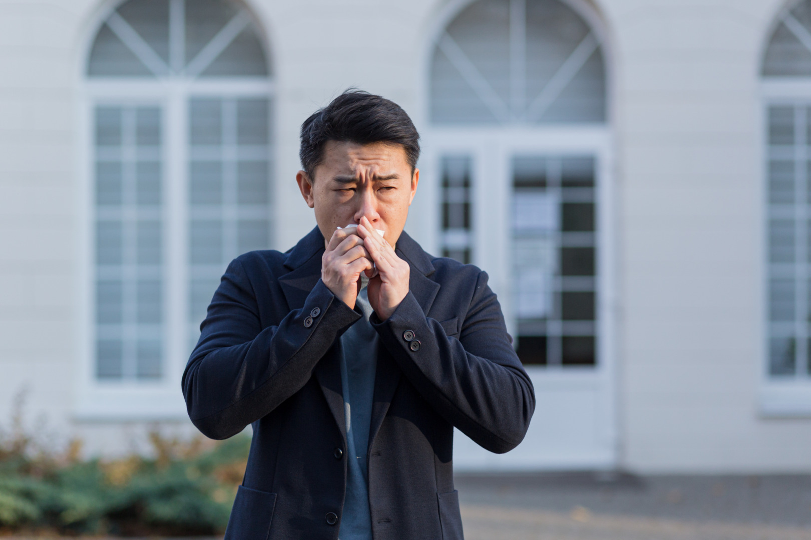 mediastinal mass symptoms