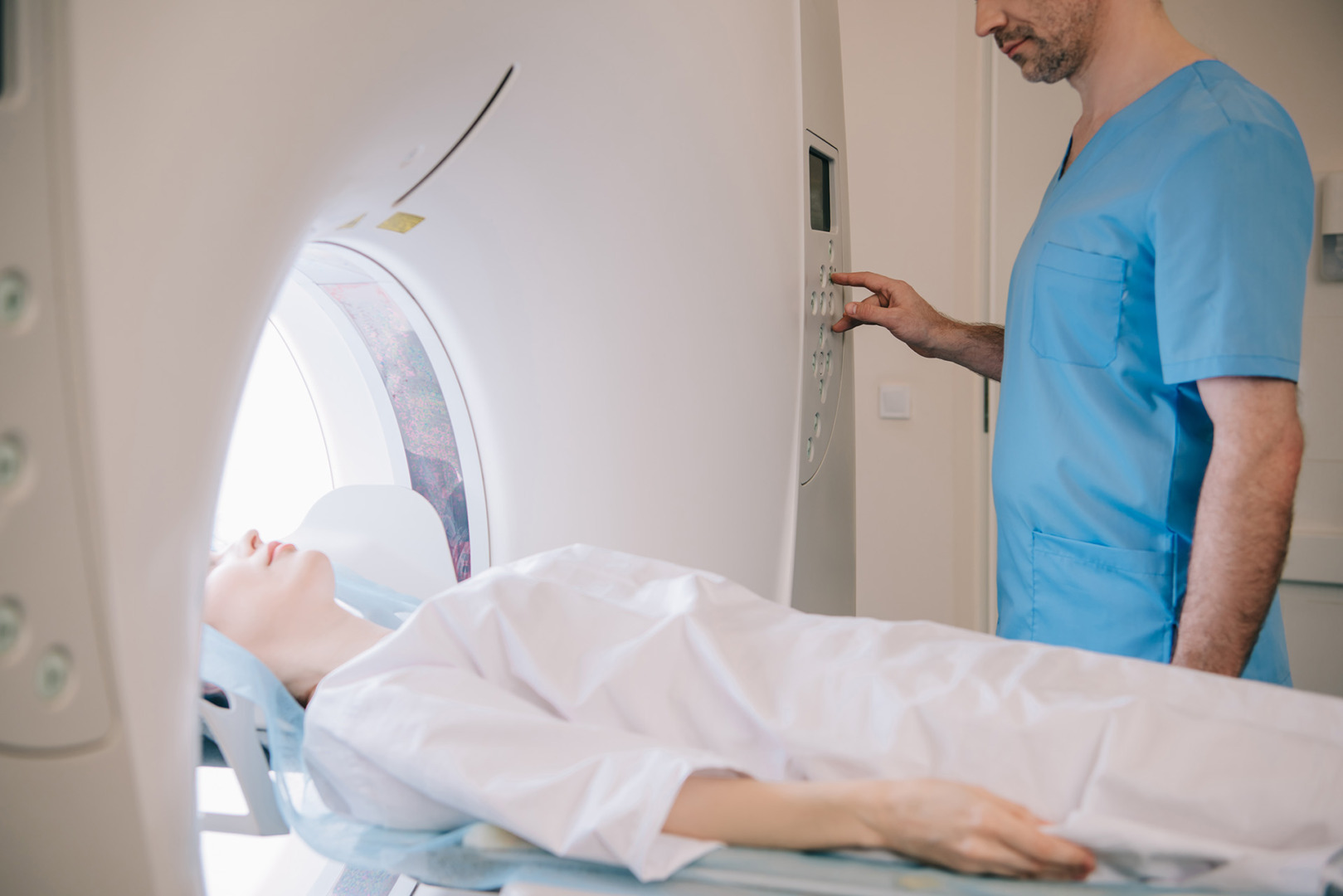 posterior mediastinal mass CT scan