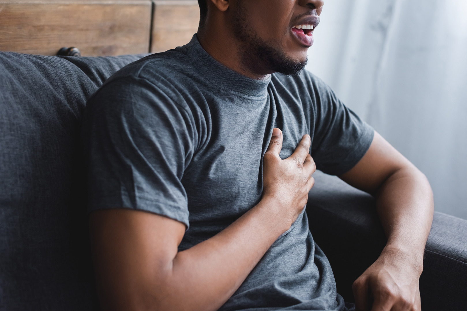pleural effusion symptoms
