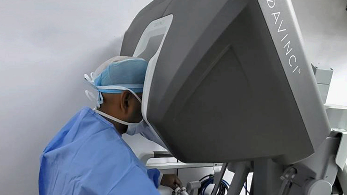 da Vinci Robotic Thymectomy in Myasthenia Gravis Treatment